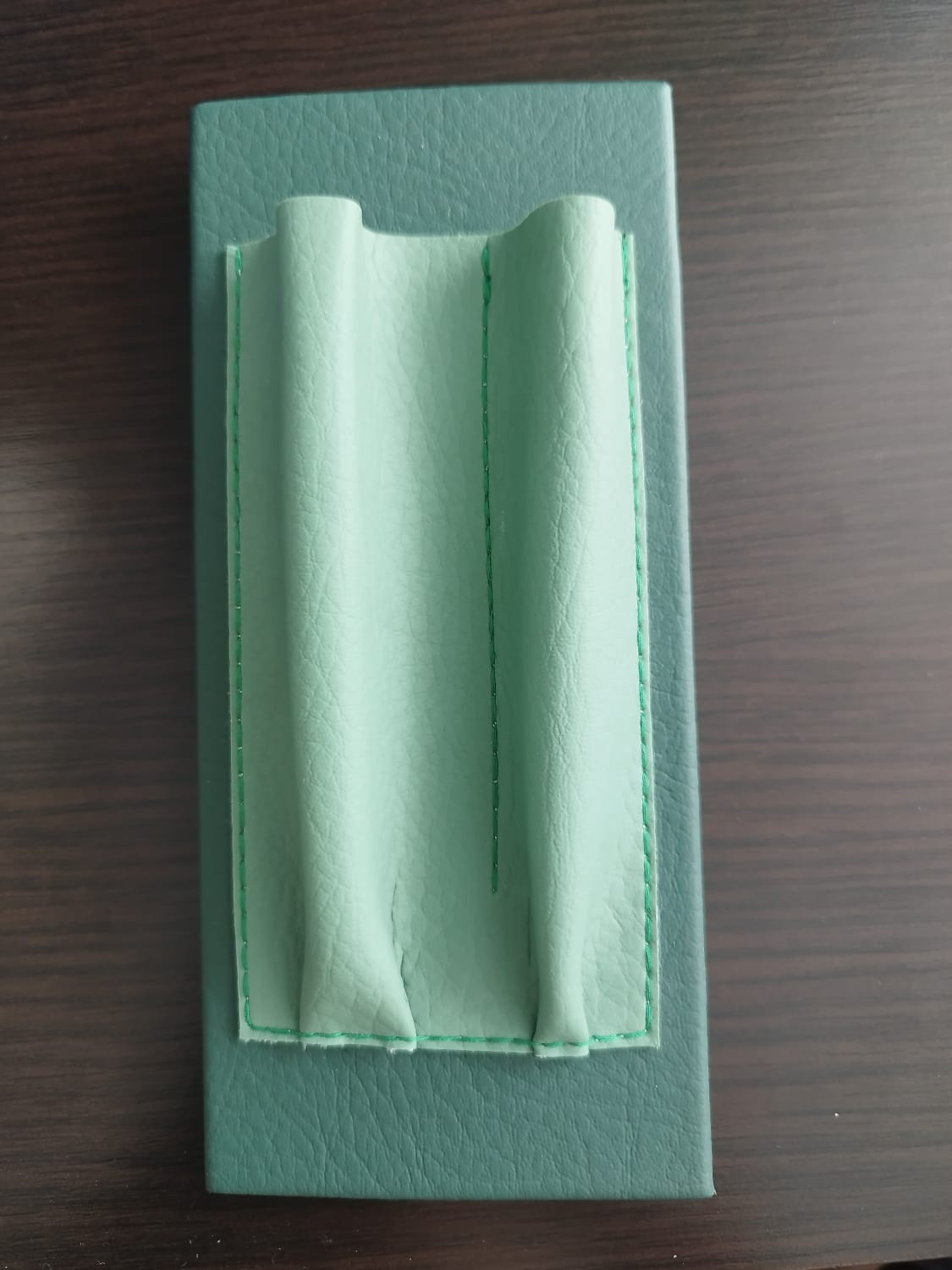 Portada: Separador de Página - Cuero - Verde Oscuro y Verde Claro doble bolsillo